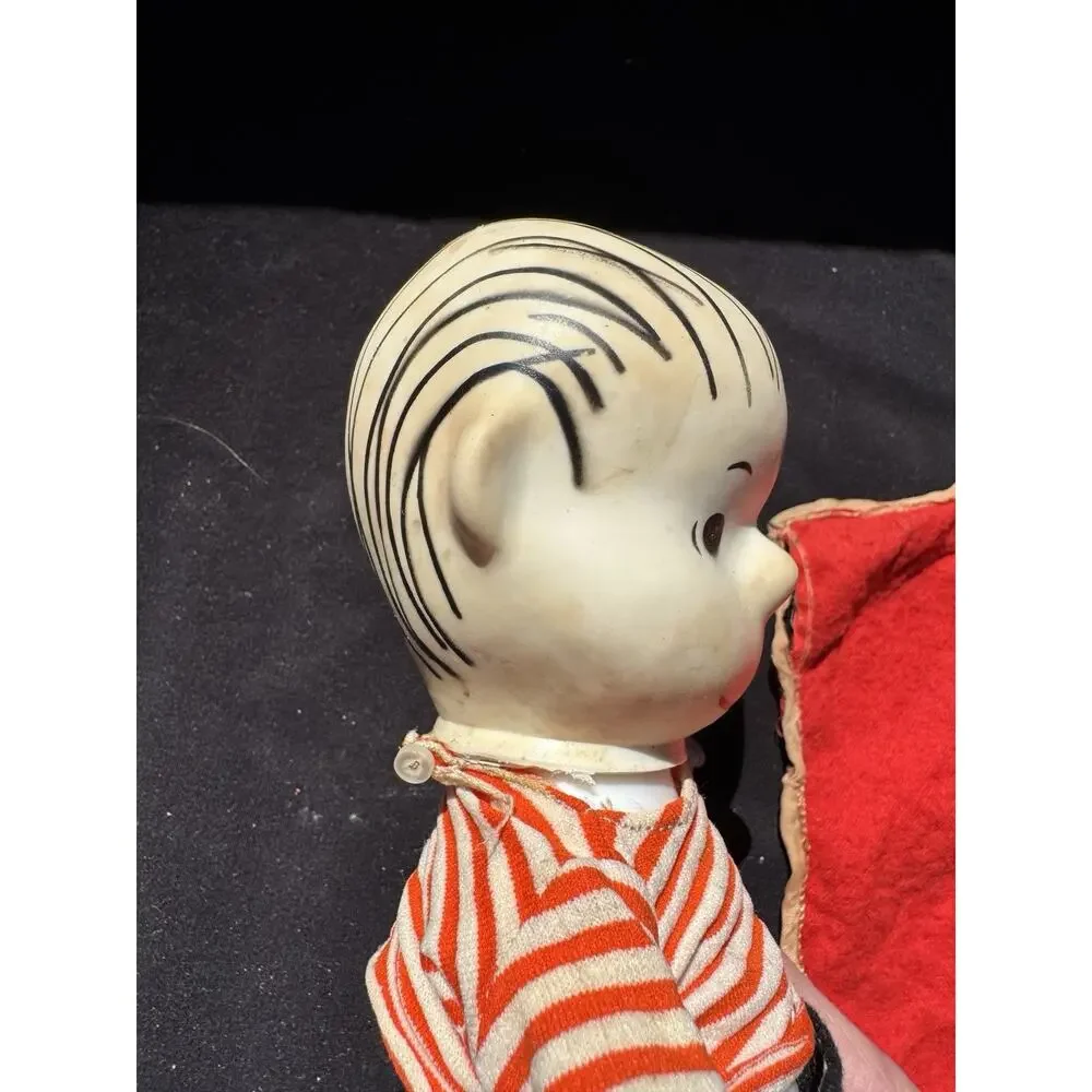 Vintage Linus with Blanket Peanuts Pocket Doll 1960s Poseable Charlie Brown Lo16